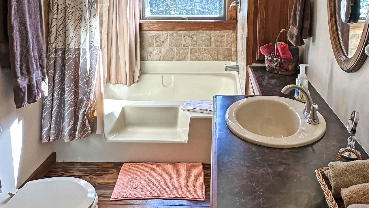 Photo of Bathroom in Calico Rock