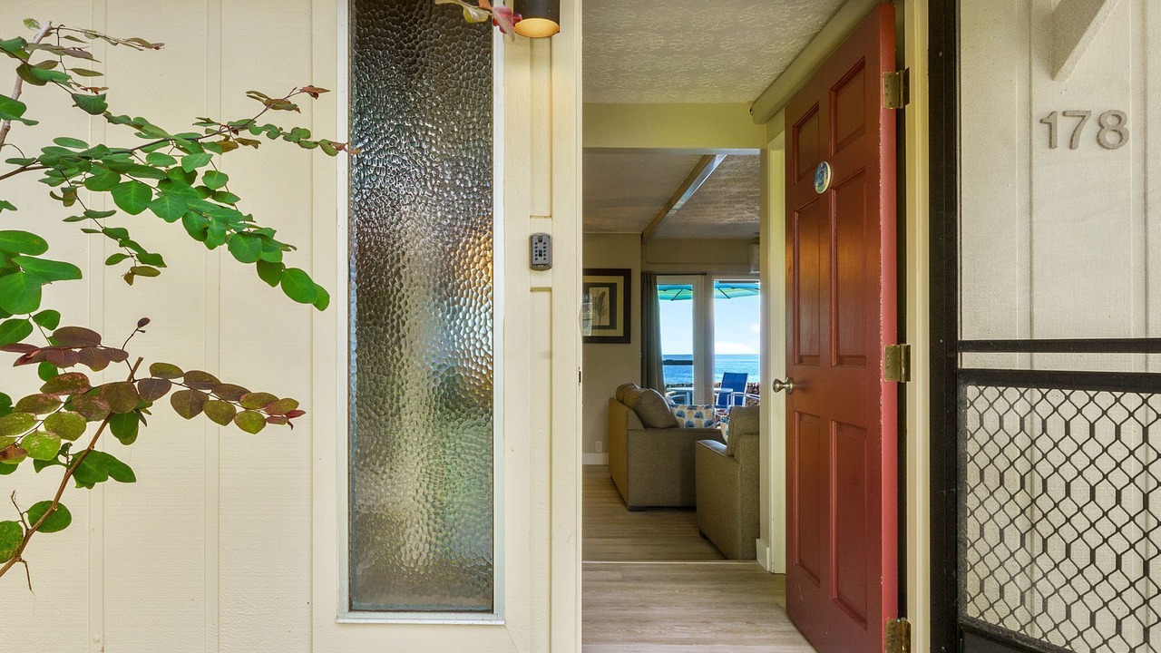 Photo of Others in Kahaluu Bay