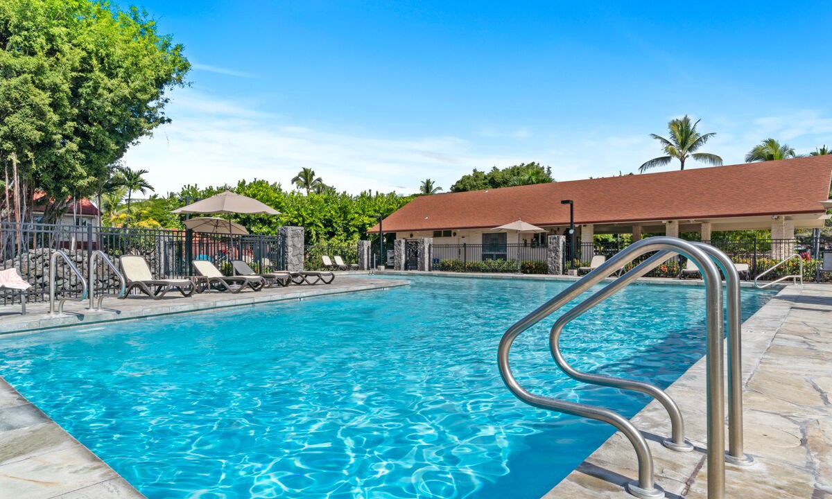 Photo of Outdoor in Kahaluu Bay