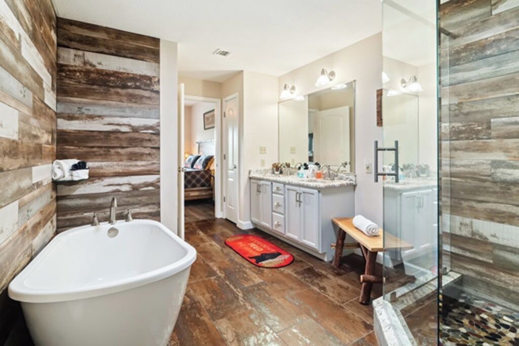 Photo of Bathroom in Pigeon Forge