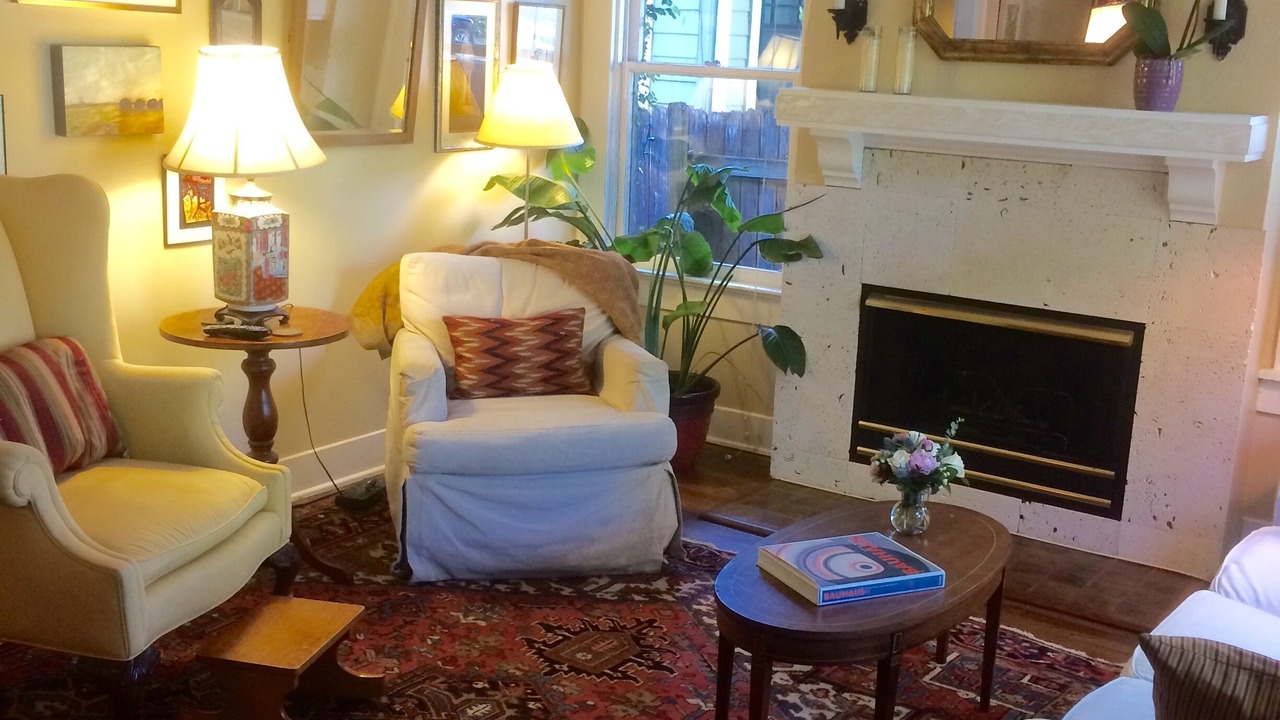 Photo of Livingroom in West Campus