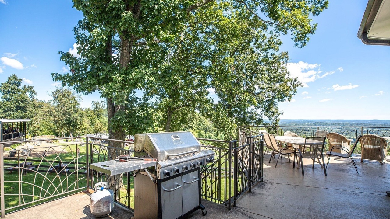 Photo of Outdoor in Bluemont
