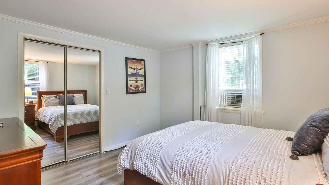 Photo of Bedroom in Bluemont