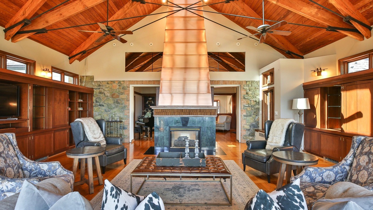 Photo of Livingroom in Bluemont