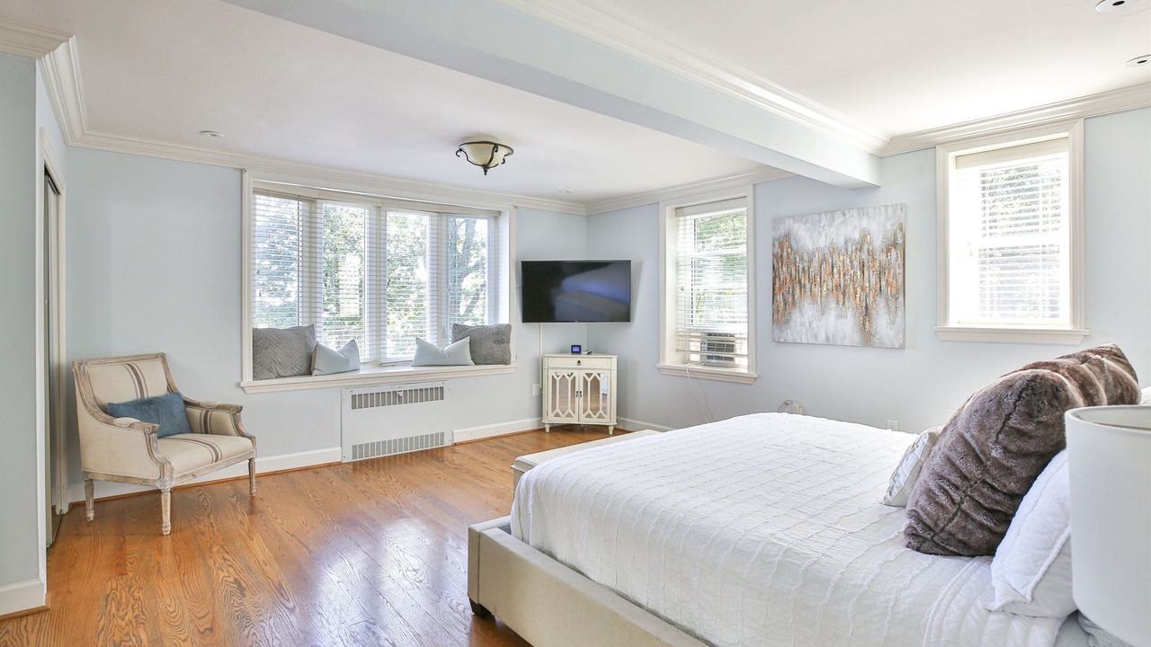 Photo of Bedroom in Bluemont
