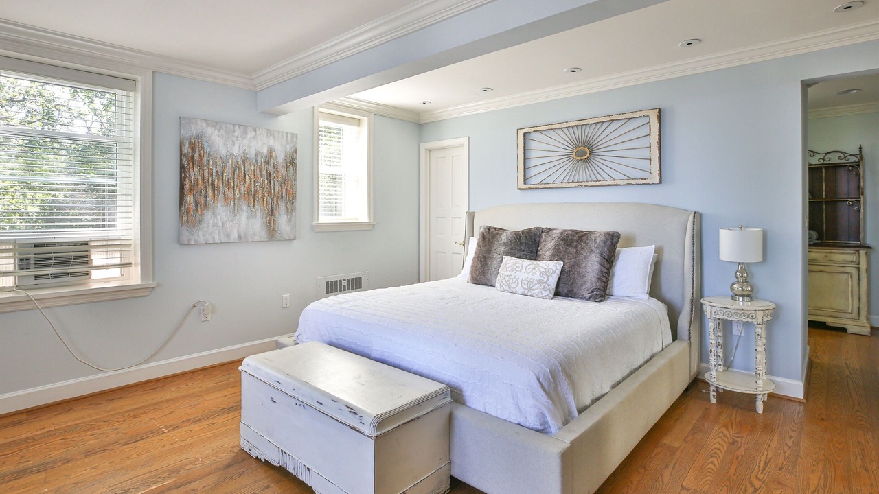 Photo of Bedroom in Bluemont