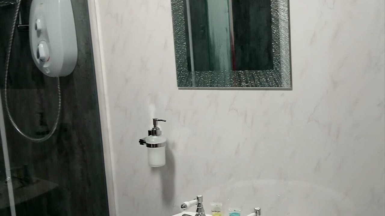 Photo of Bathroom in West Bay