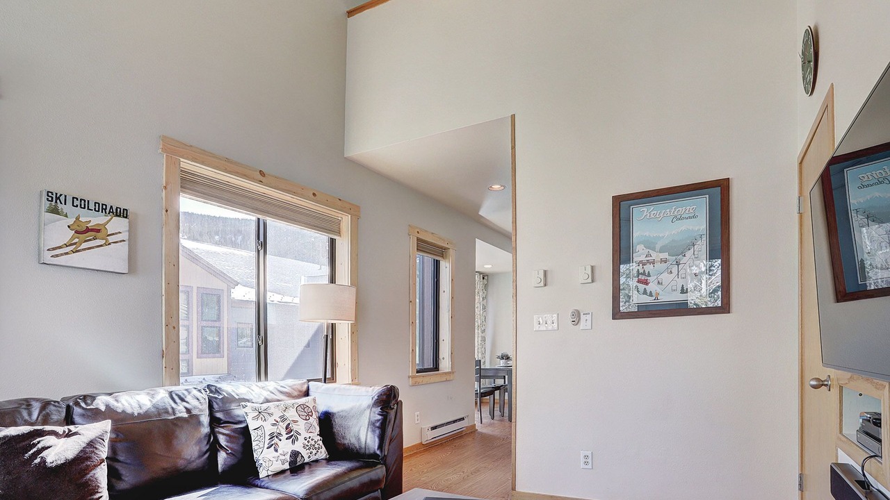 Photo of Livingroom in Mountain House