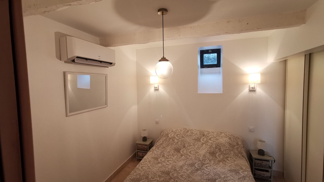 Photo of Bedroom in Le Somail