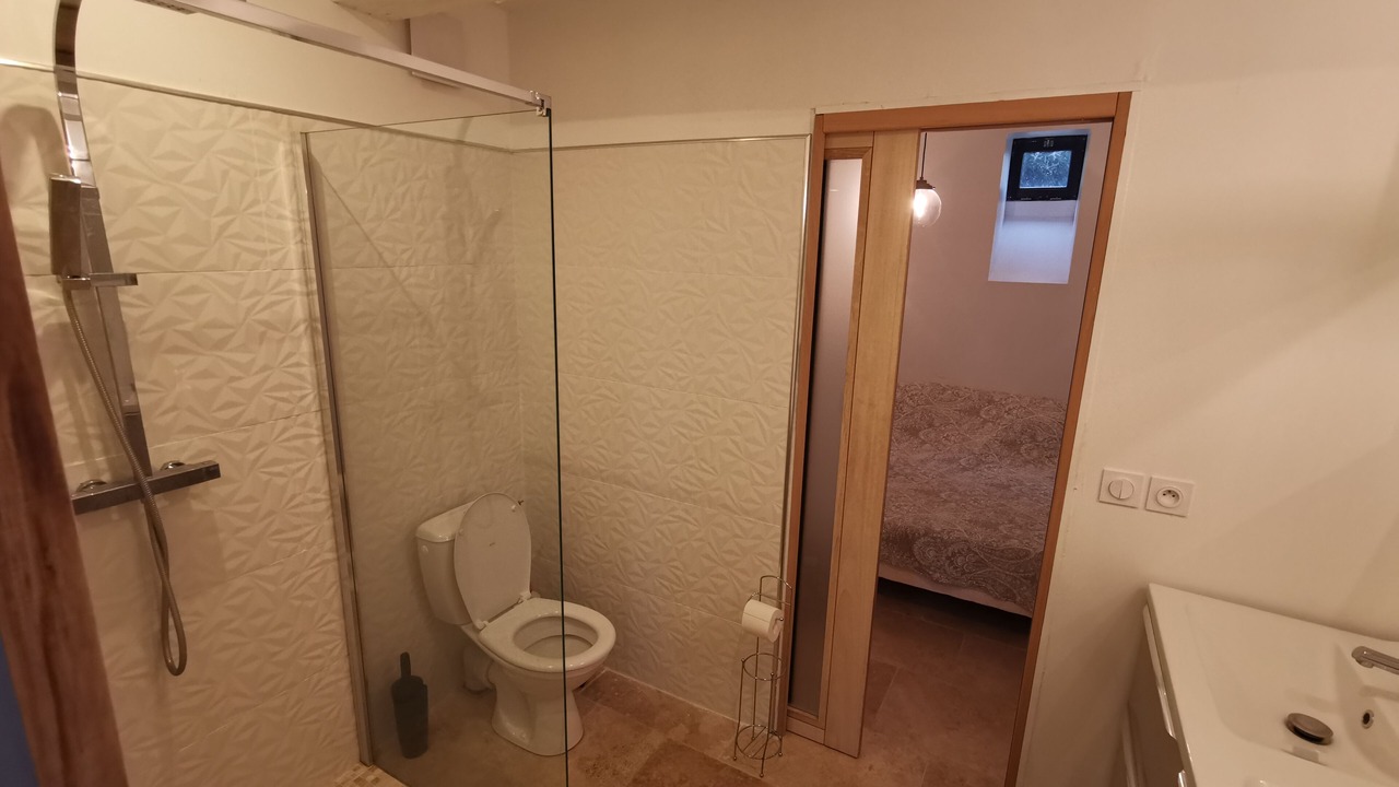 Photo of Bathroom in Le Somail