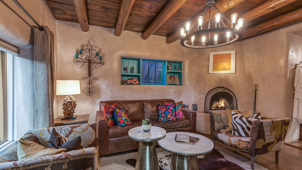 Photo of Livingroom in Historic Eastside