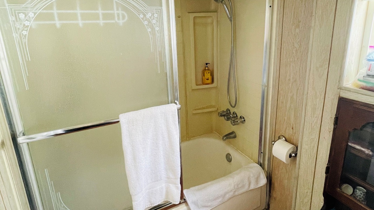 Photo of Bathroom in Upper Moonridge