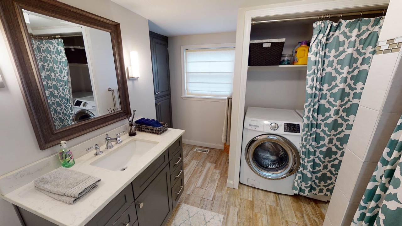 Photo of Bathroom in Grove