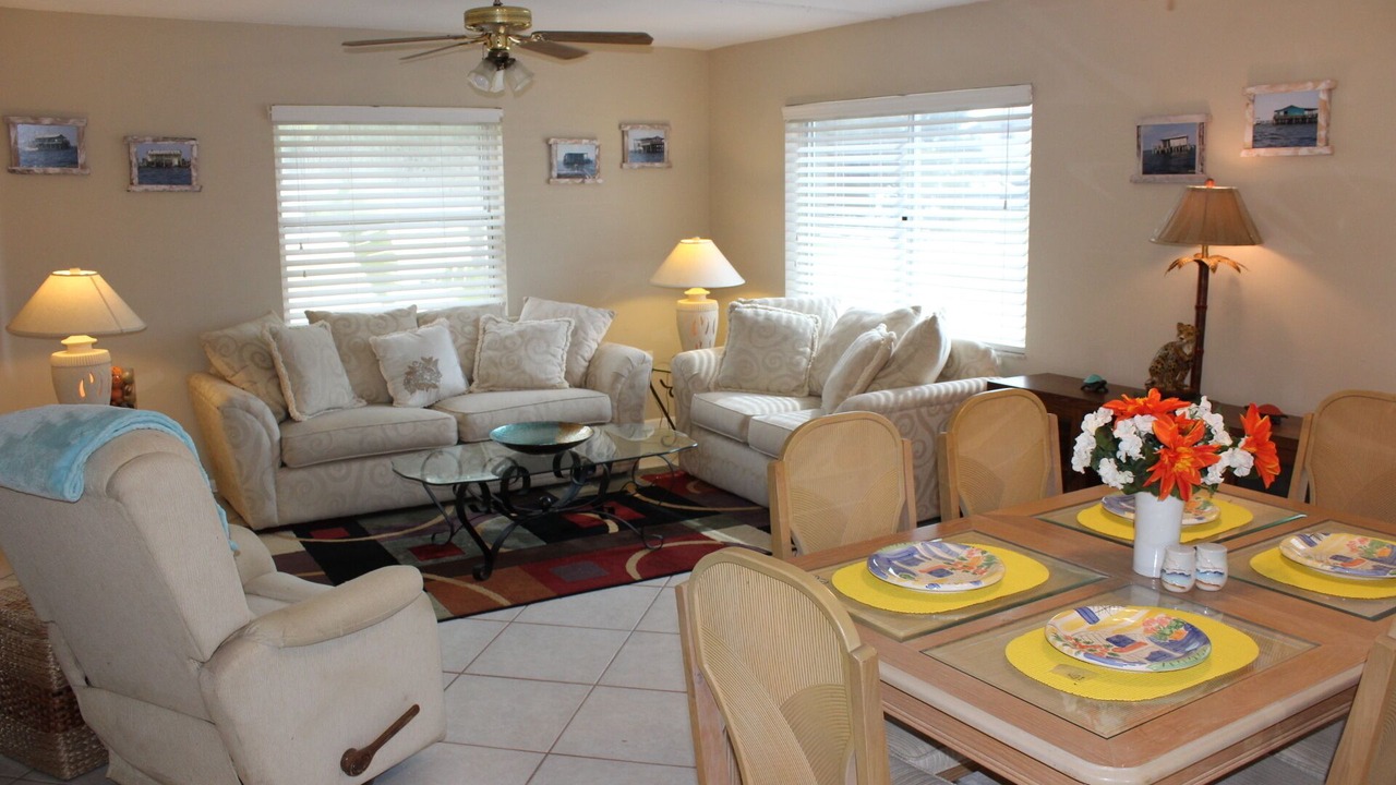 Photo of Livingroom in Driftwood Isles