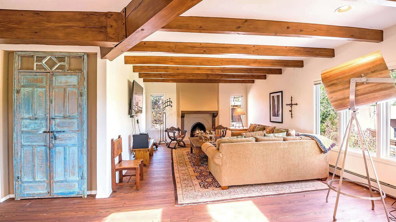 Photo of Livingroom in Northeast Santa Fe