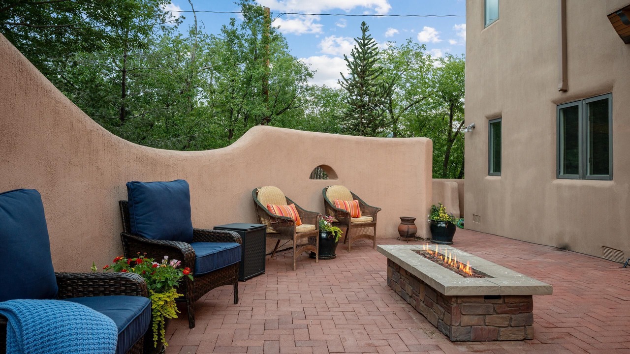 Photo of Patio Balcony in Northeast Santa Fe