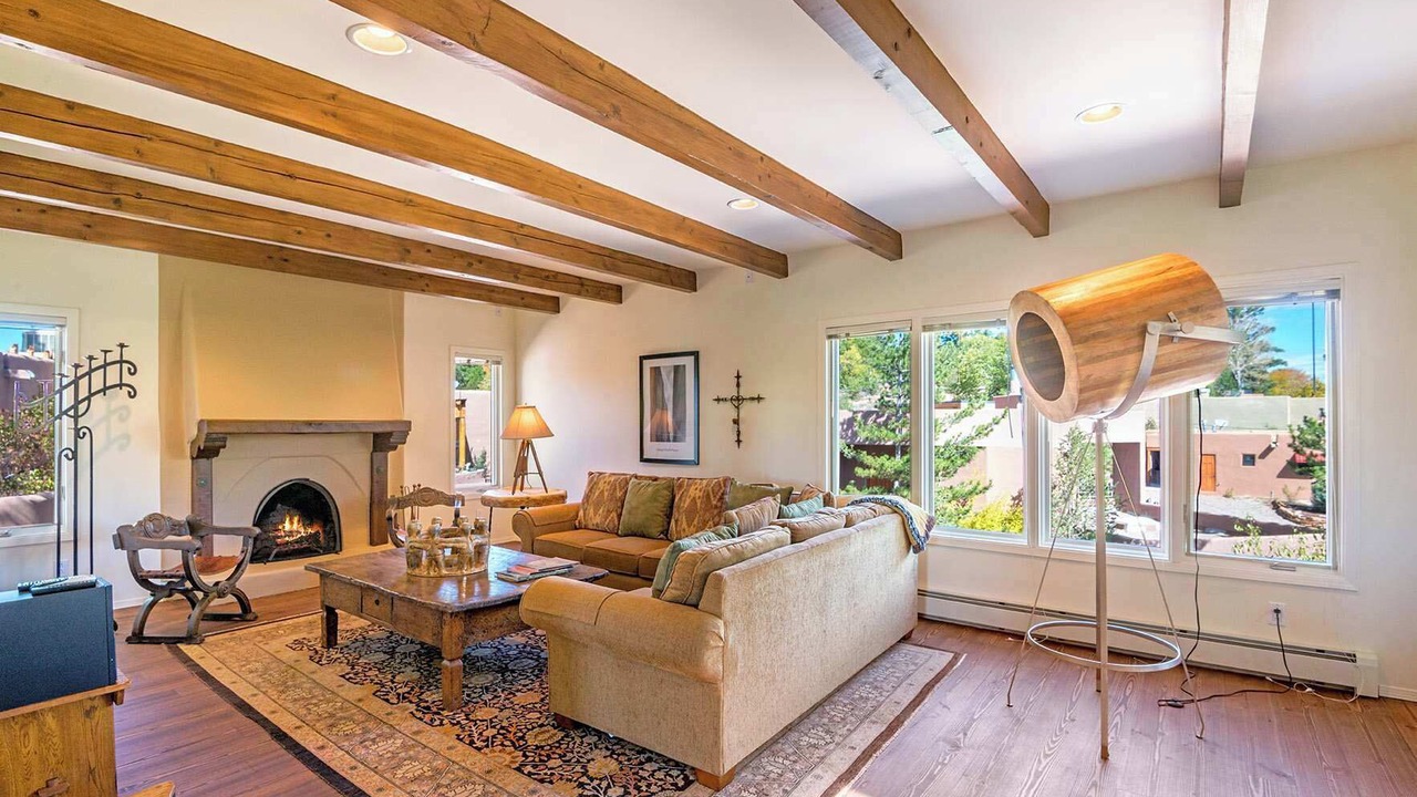 Photo of Livingroom in Northeast Santa Fe