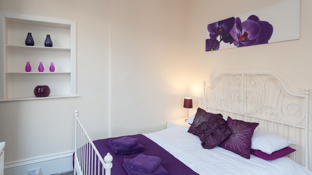 Photo of Bedroom in Tollcross
