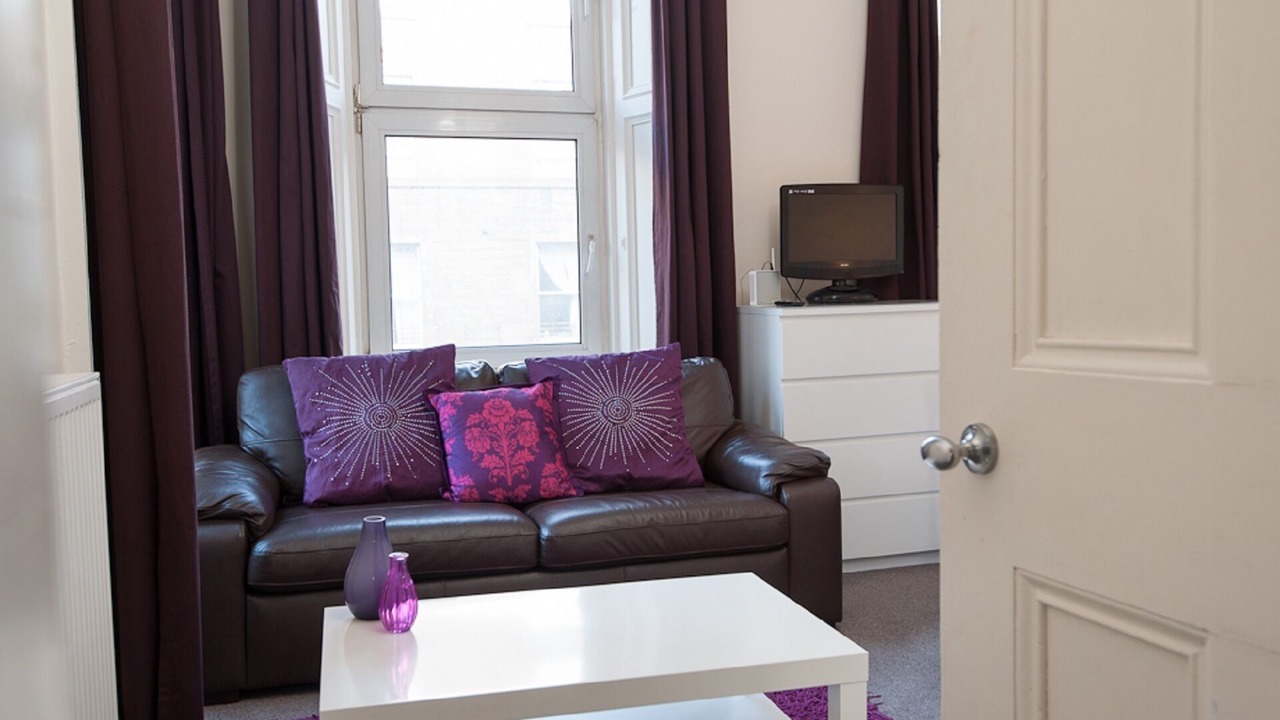 Photo of Livingroom in Tollcross