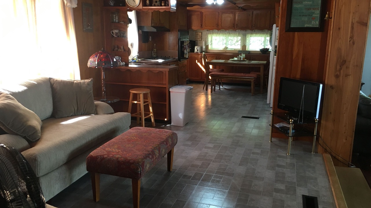 Photo of Livingroom in Three Mile Bay