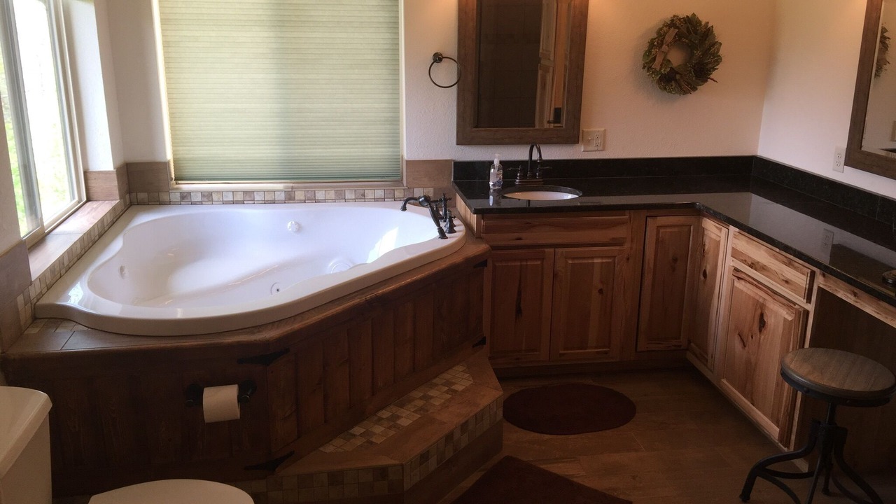 Photo of Bathroom in Maggie Valley