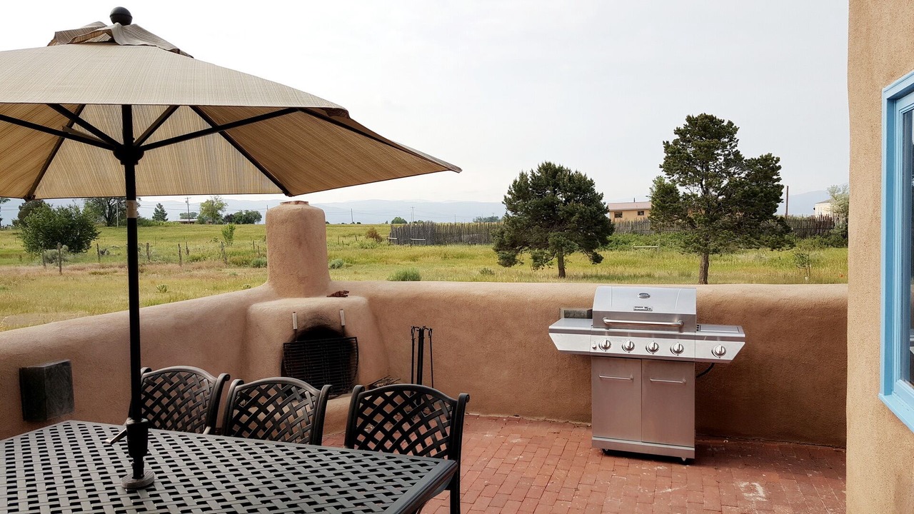 Photo of Livingroom in Taos