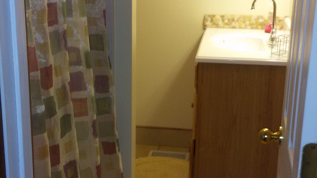 Photo of Bathroom in Oakley