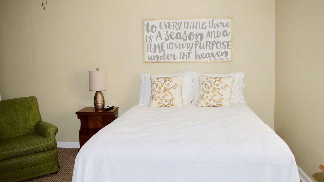 Photo of Bedroom in Troy