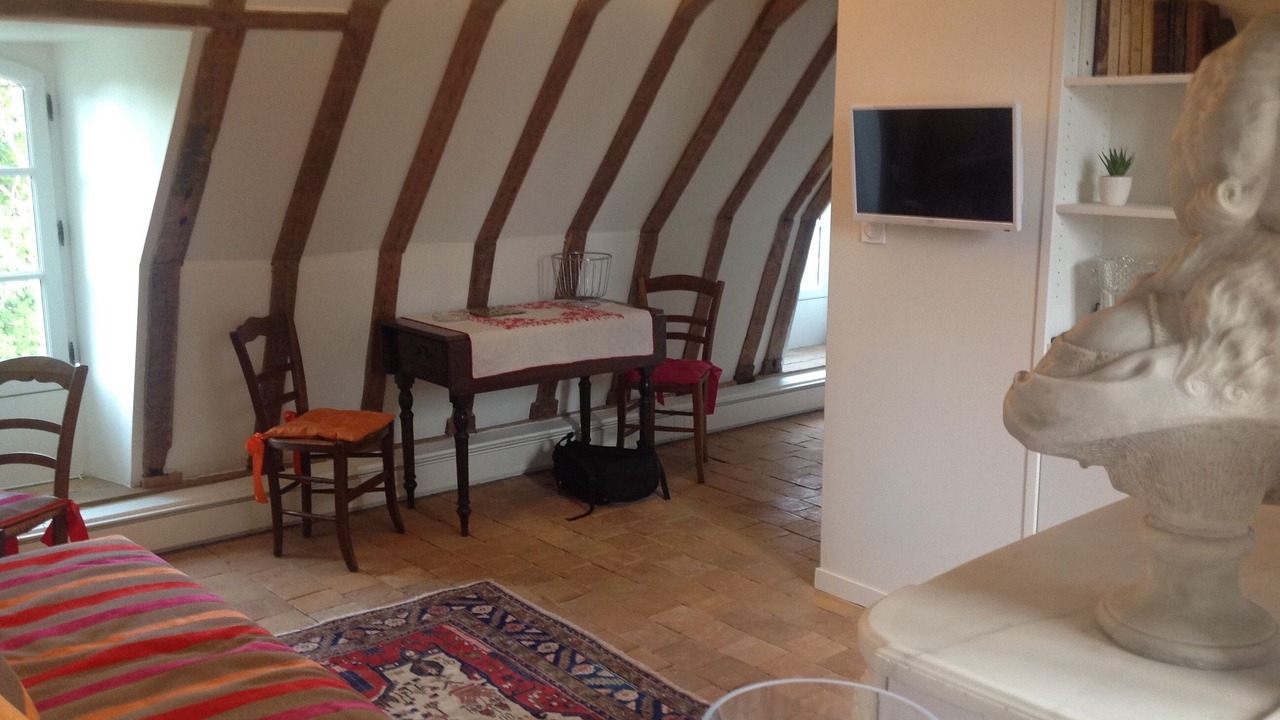 Photo of Others in Avaray