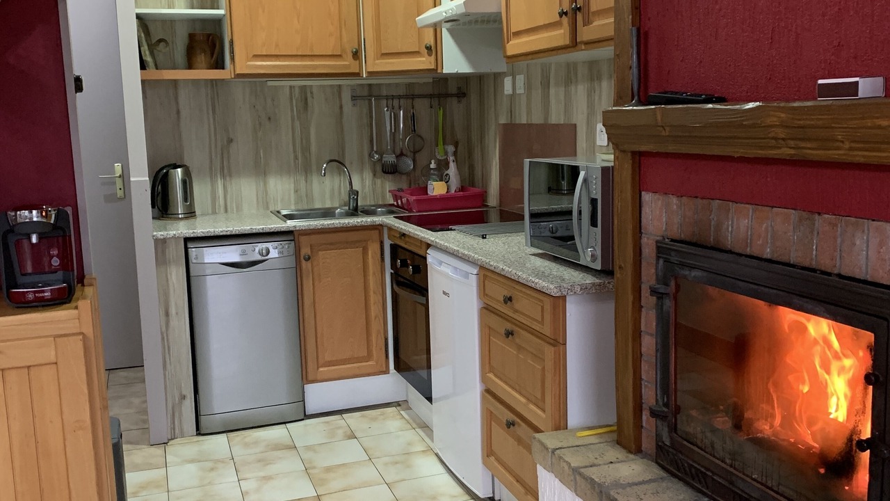 Photo of Kitchen in Nans-sous-Sainte-Anne