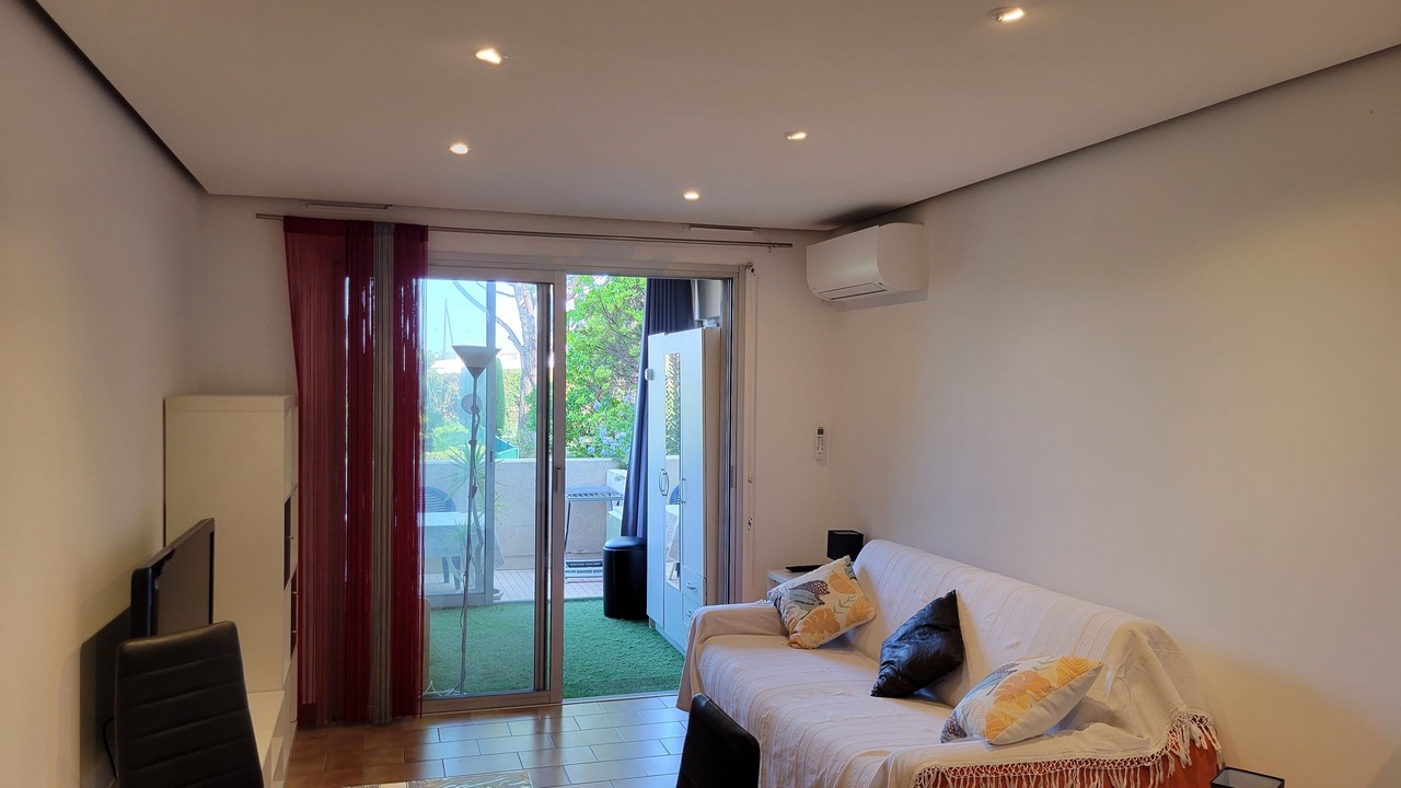 Photo of Livingroom in Antibes