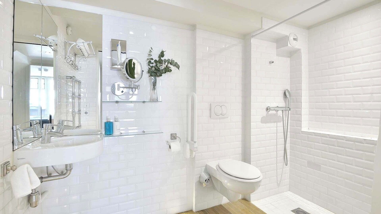 Photo of Bathroom in Paris City Center