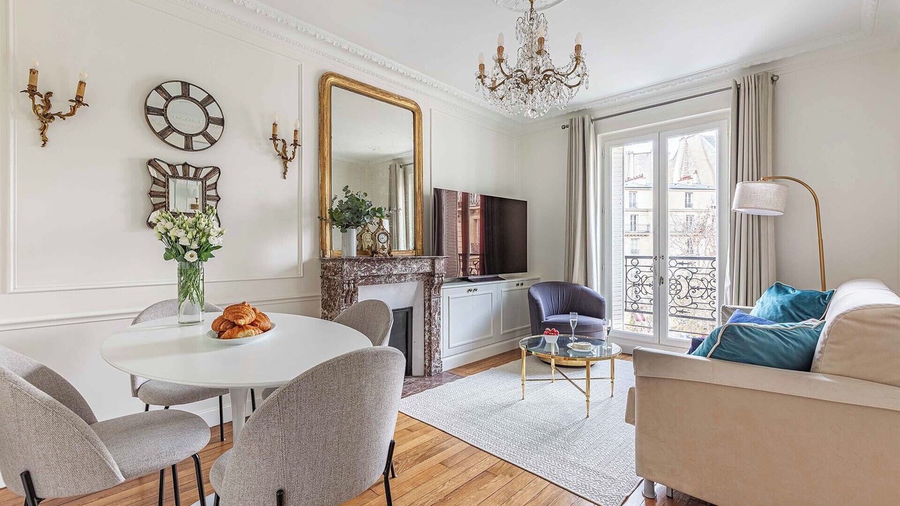 Photo of Bedroom in Quartier du Gros-Caillou