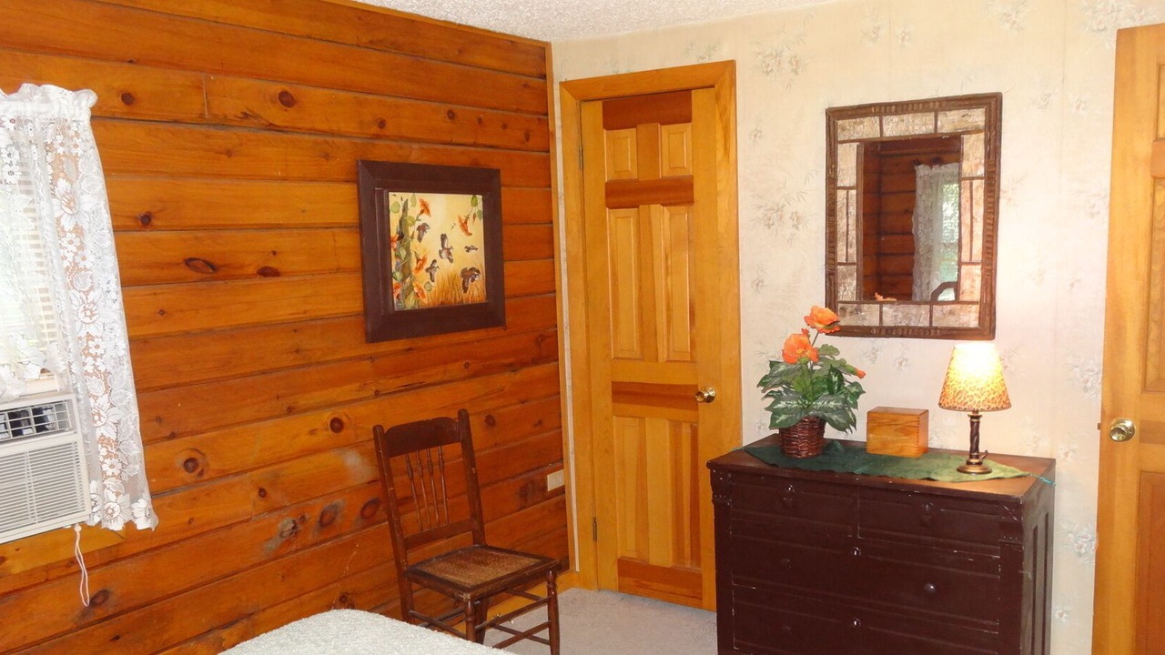 Photo of Bedroom in Warrensburg