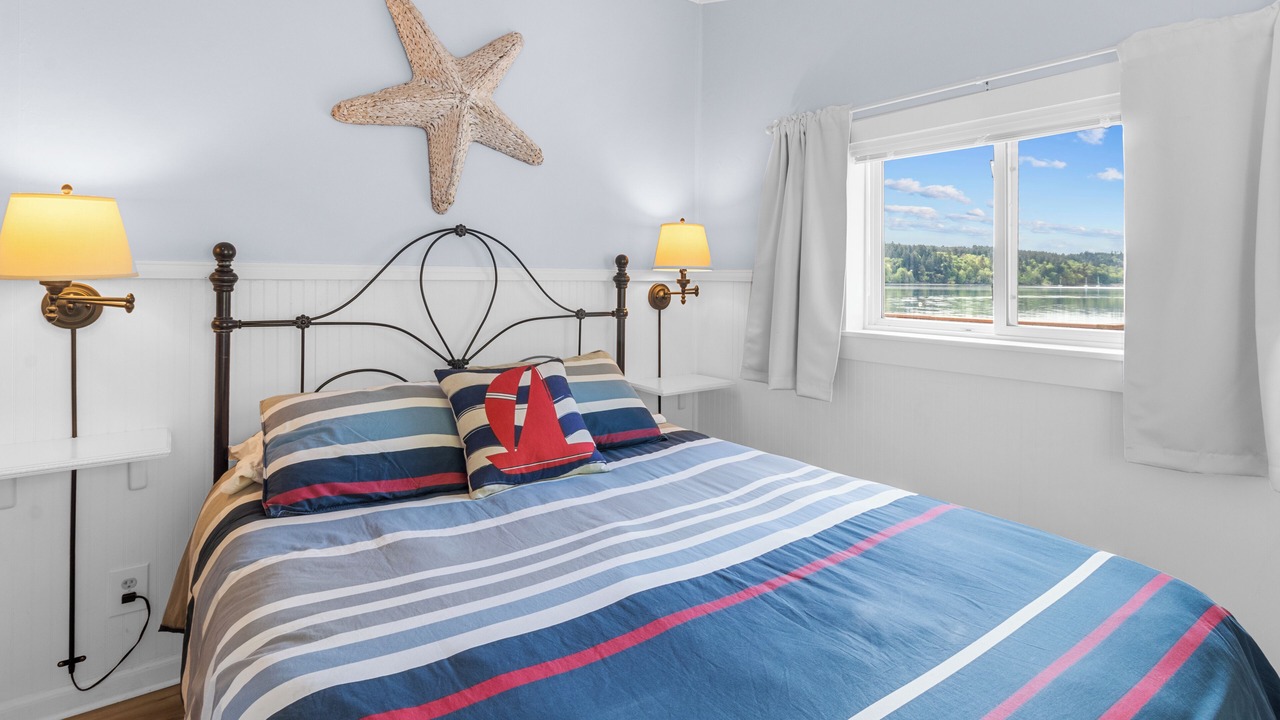 Photo of Bedroom in Vashon Island