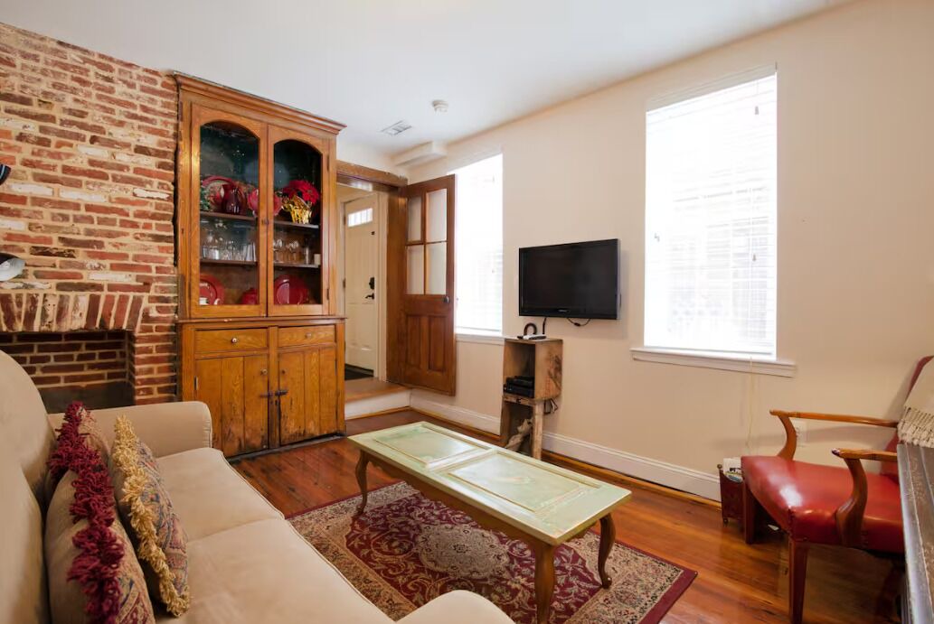 Photo of Livingroom in Fells Point