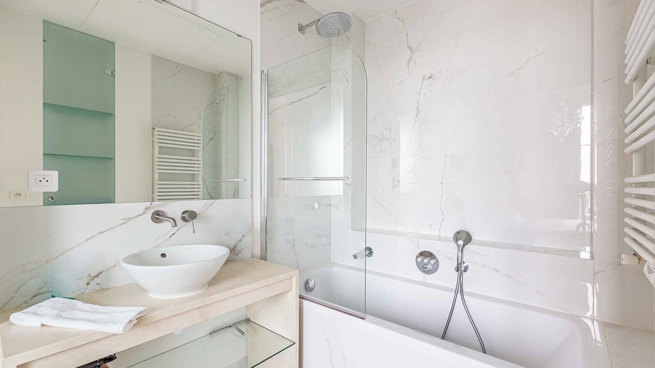 Photo of Bathroom in Quartier du Gros-Caillou