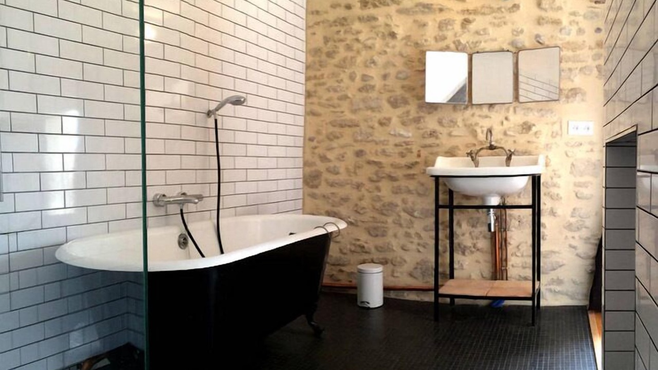 Photo of Bathroom in Chateauneuf-du-Pape