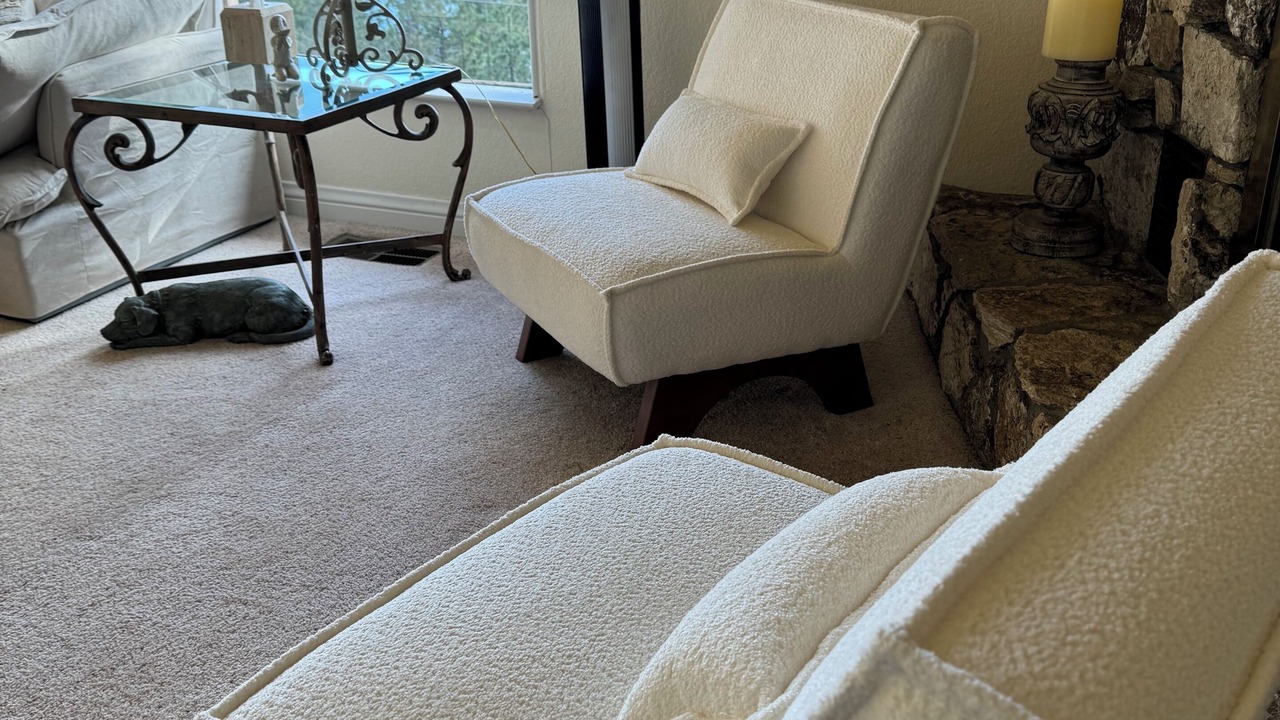 Photo of Livingroom in Brockway
