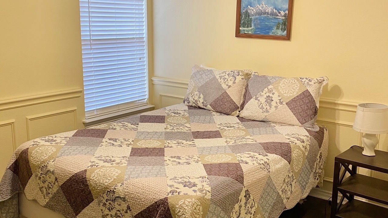 Photo of Bedroom in Euless