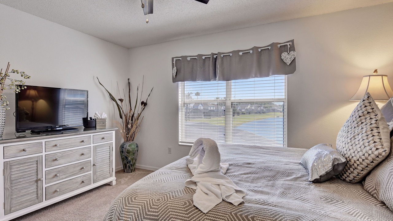 Photo of Bedroom in Lake Berkley