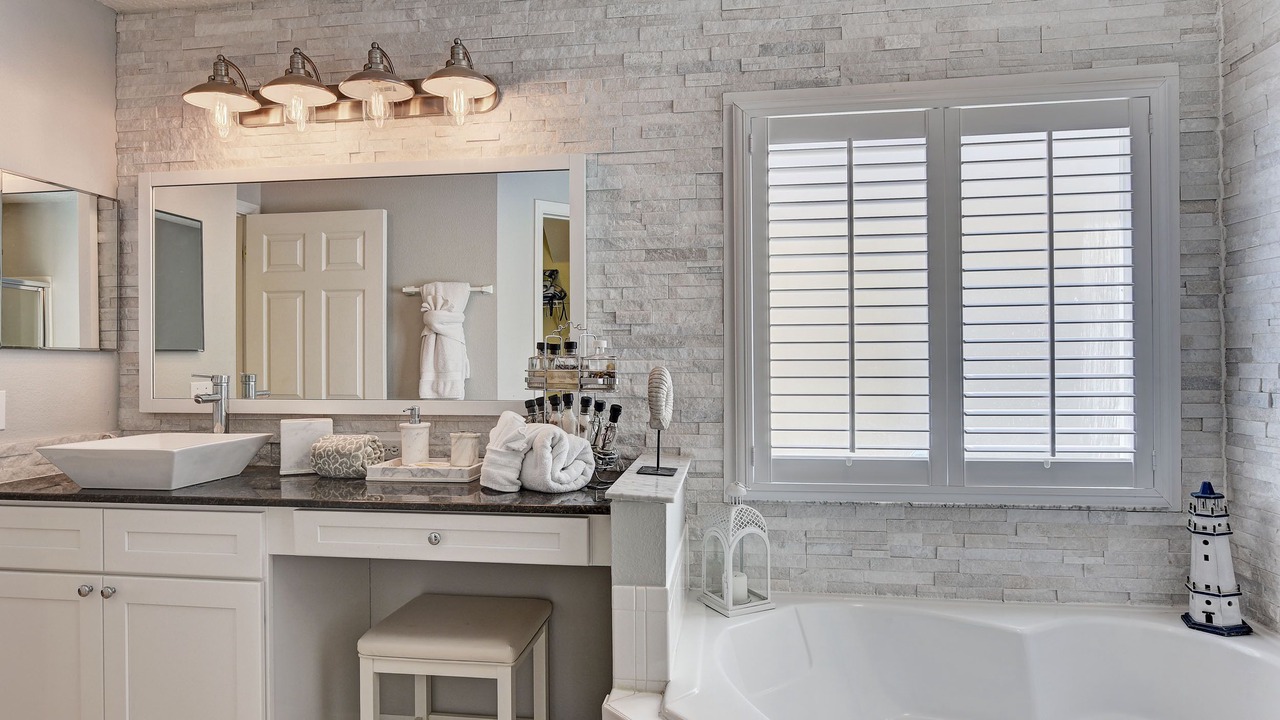 Photo of Bathroom in Lake Berkley