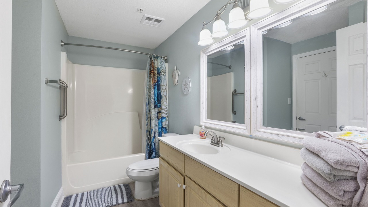Photo of Bathroom in Gulf Shores