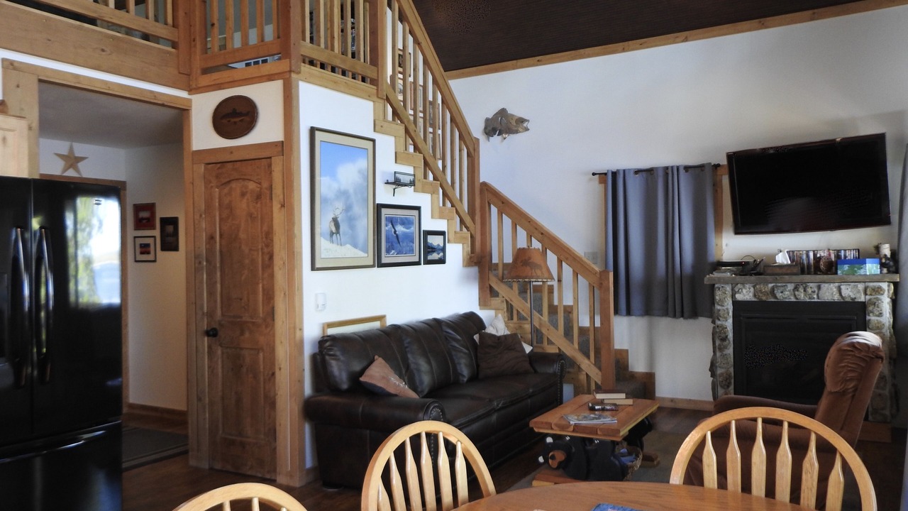 Photo of Livingroom in Babb