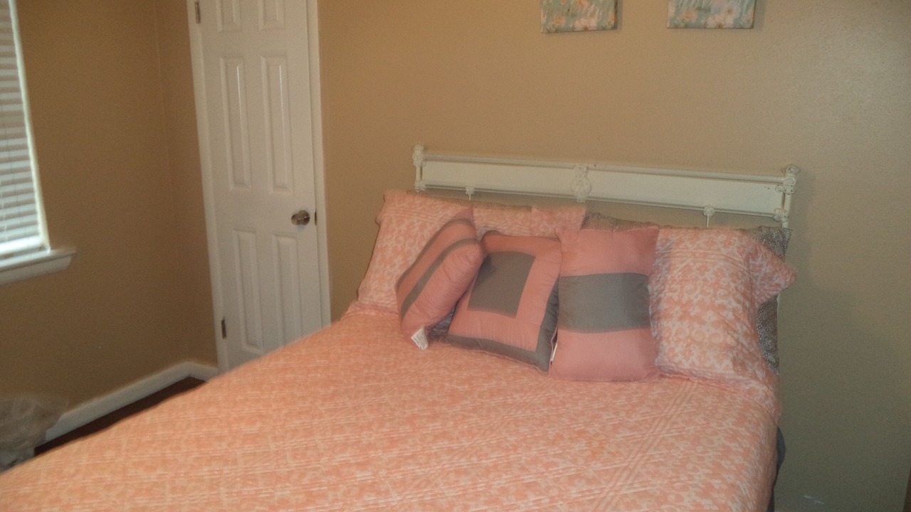 Photo of Bedroom in Garland