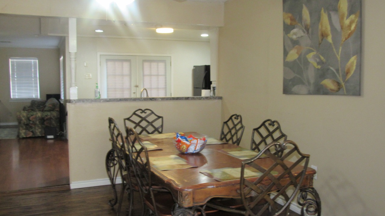 Photo of Bedroom in Garland