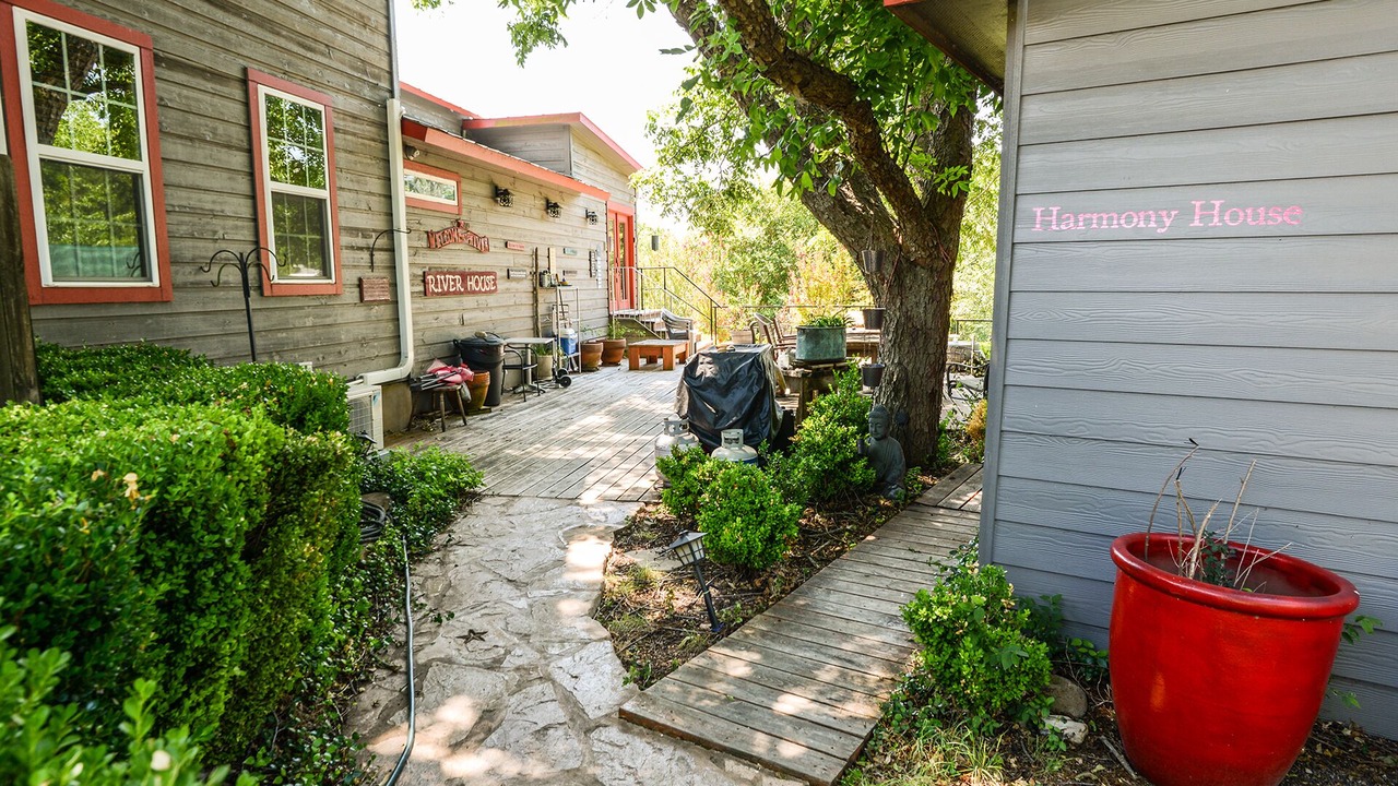 Photo of Others in Bastrop