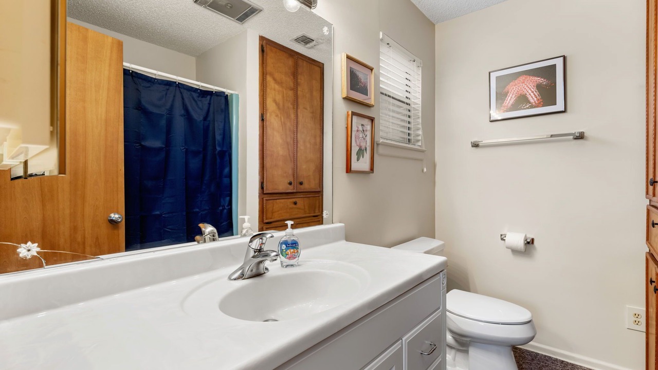 Photo of Bathroom in Canyon Lake