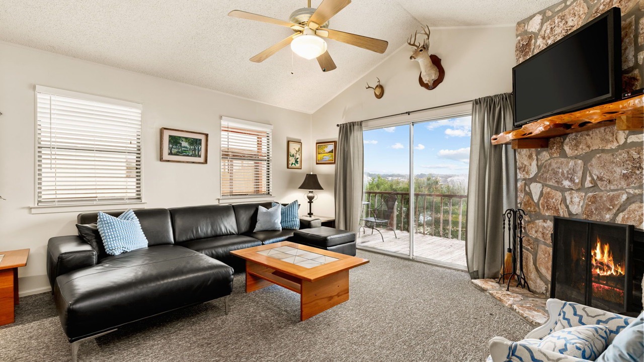 Photo of Bedroom in Canyon Lake