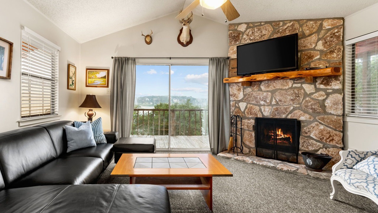 Photo of Livingroom in Canyon Lake
